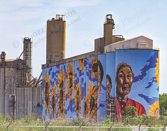 08_GlassCityRiverWall_CMYK